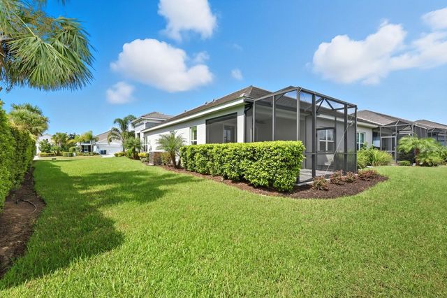 2723 SAPPHIRE BLUE LANE, Bradenton, FL 34211