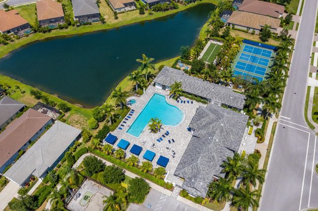 2723 SAPPHIRE BLUE LANE, Bradenton, FL 34211