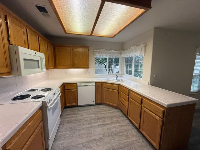 2024 Cartagena Dr, Yuba City, CA 95993