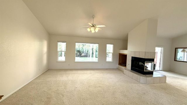 2024 Cartagena Dr, Yuba City, CA 95993