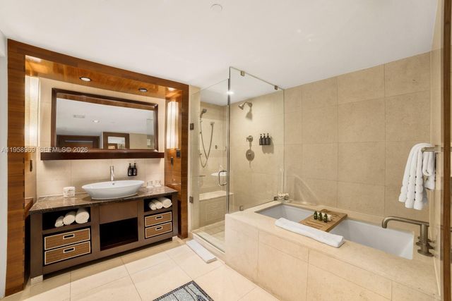 6801 SW Collins Ave 714, Miami Beach, FL 33141