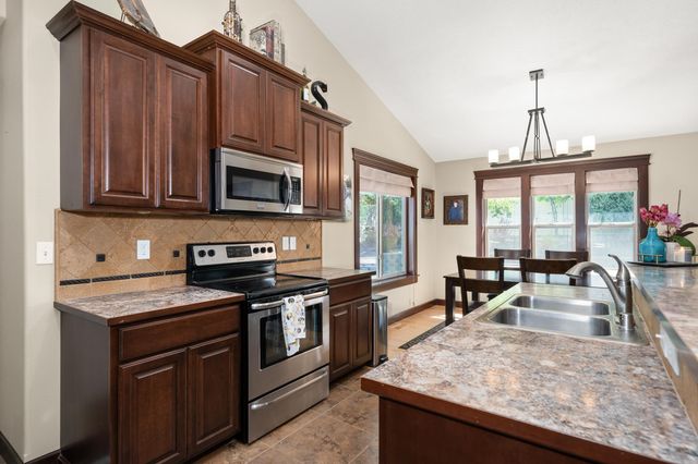 9208 N Seminole St, Spokane, WA 99208