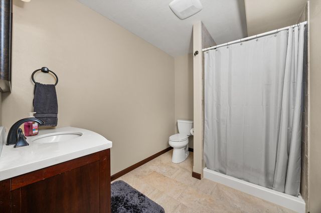 9208 N Seminole St, Spokane, WA 99208