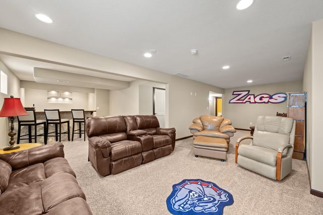 9208 N Seminole St, Spokane, WA 99208