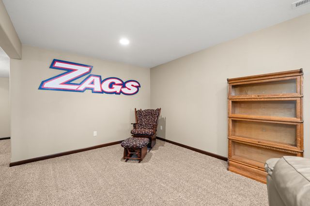 9208 N Seminole St, Spokane, WA 99208