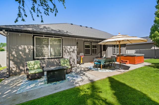 9208 N Seminole St, Spokane, WA 99208