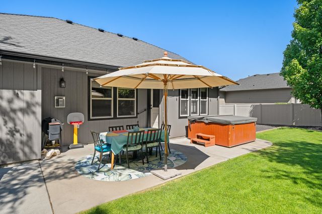 9208 N Seminole St, Spokane, WA 99208