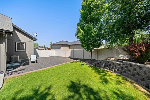 9208 N Seminole St, Spokane, WA 99208