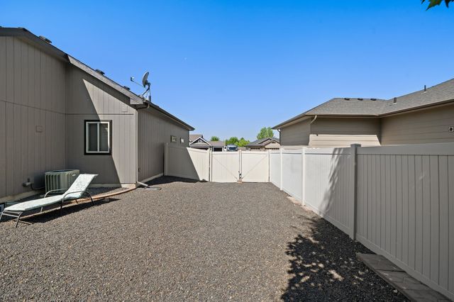 9208 N Seminole St, Spokane, WA 99208