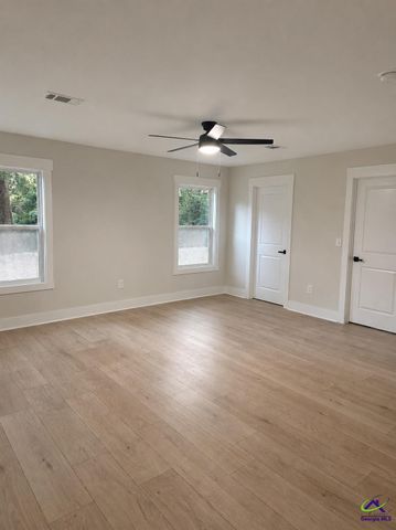 450 Sandefur Road, Kathleen, GA 31047
