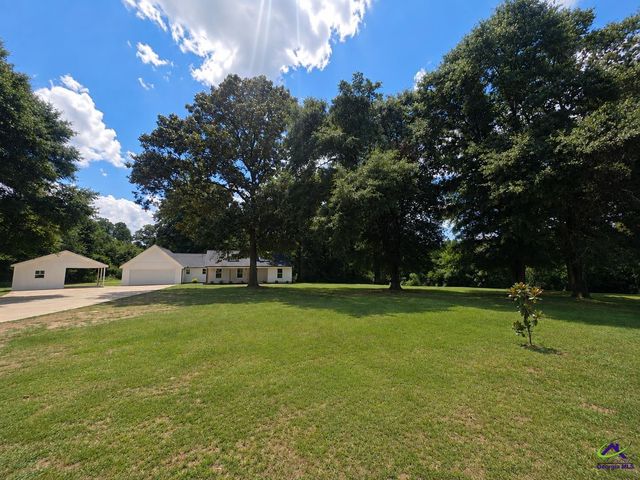 450 Sandefur Road, Kathleen, GA 31047