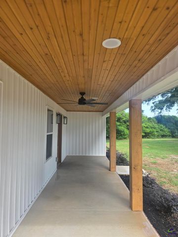 450 Sandefur Road, Kathleen, GA 31047