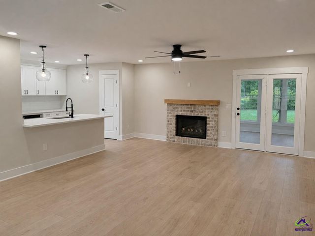 450 Sandefur Road, Kathleen, GA 31047