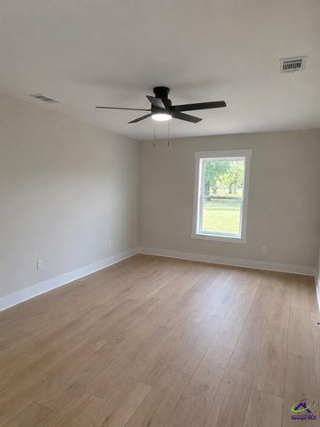450 Sandefur Road, Kathleen, GA 31047