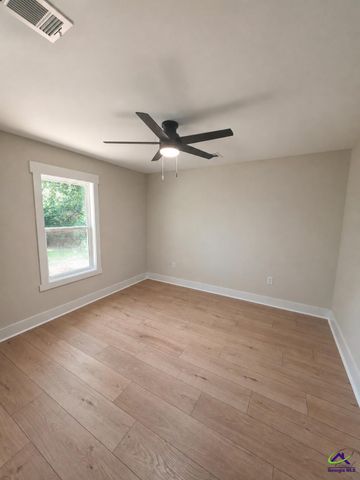 450 Sandefur Road, Kathleen, GA 31047
