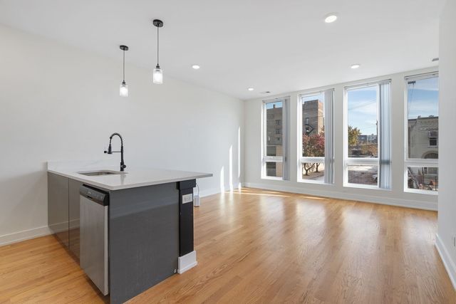 6316 S Evans Avenue, Chicago, IL 60637