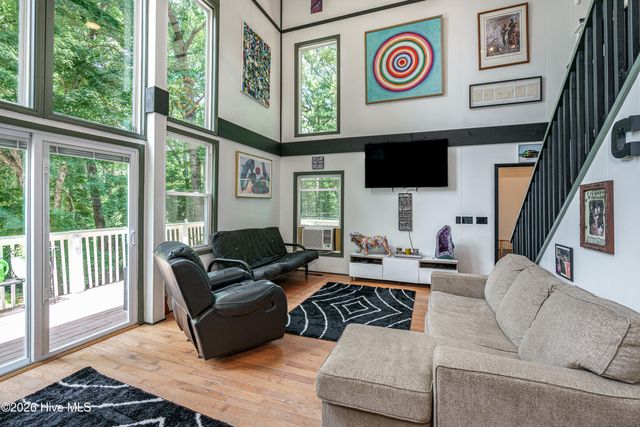 860 Holly Road, Murphy, NC 28906
