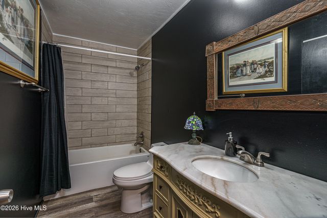 860 Holly Road, Murphy, NC 28906