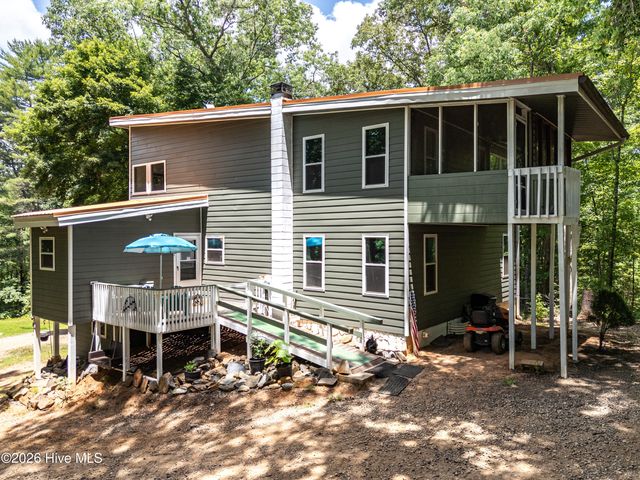 860 Holly Road, Murphy, NC 28906