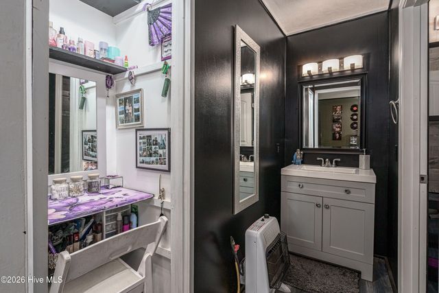 860 Holly Road, Murphy, NC 28906