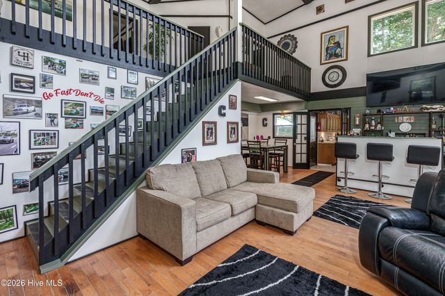 860 Holly Road, Murphy, NC 28906