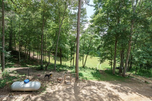 860 Holly Road, Murphy, NC 28906
