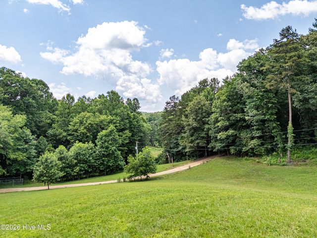 860 Holly Road, Murphy, NC 28906