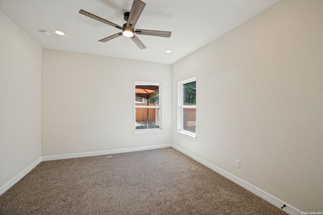 8046 Stillwater Pkwy, San Antonio, TX 78254
