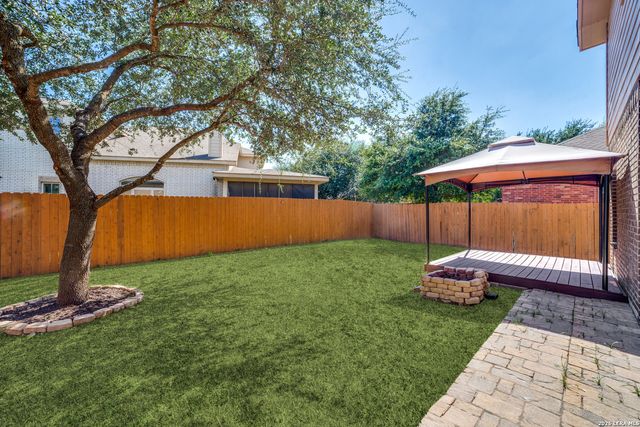 8046 Stillwater Pkwy, San Antonio, TX 78254