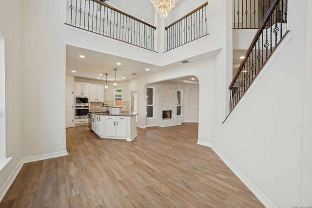 8046 Stillwater Pkwy, San Antonio, TX 78254
