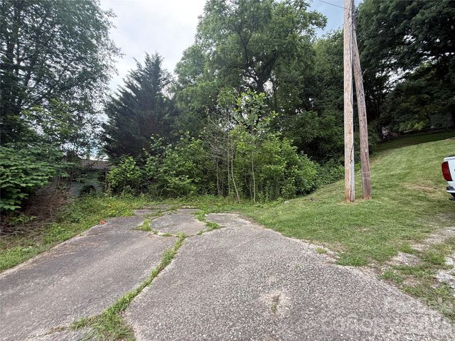31 Paralee Lane, Waynesville, NC 28786