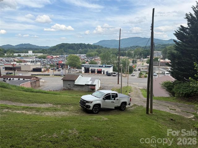 31 Paralee Lane, Waynesville, NC 28786