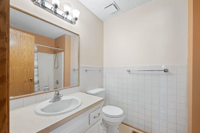 416 W Campus Ave, Wichita, KS 67217