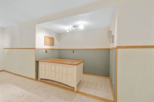 416 W Campus Ave, Wichita, KS 67217