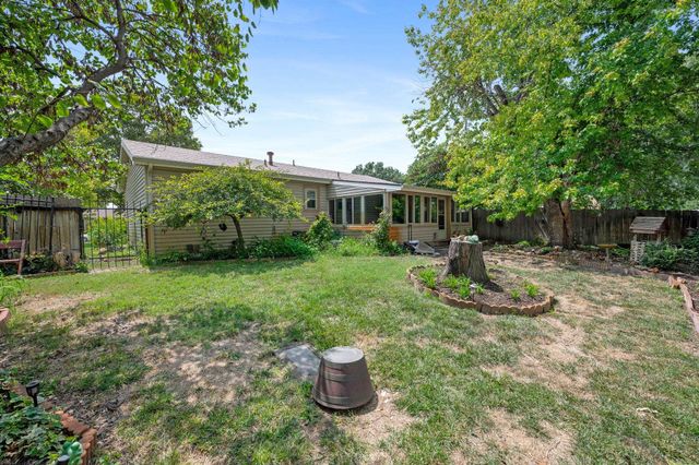 416 W Campus Ave, Wichita, KS 67217