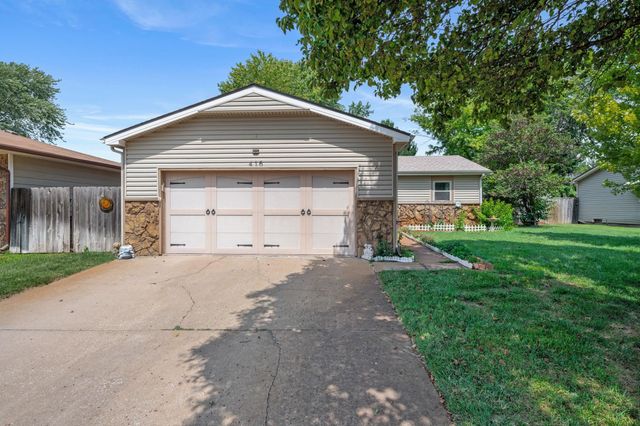 416 W Campus Ave, Wichita, KS 67217
