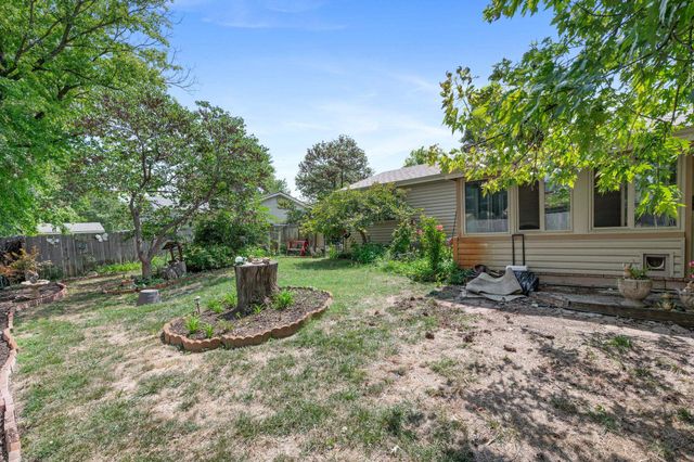 416 W Campus Ave, Wichita, KS 67217