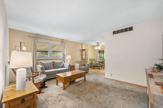 416 W Campus Ave, Wichita, KS 67217