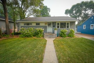 918 Post Road, Roosevelt Park City, MI 49441