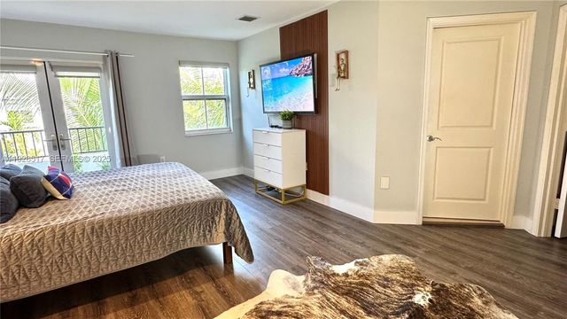 1616 NE 9th St, Fort Lauderdale, FL 33304