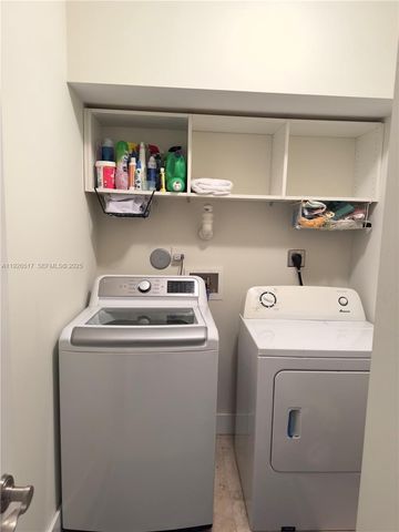 1616 NE 9th St, Fort Lauderdale, FL 33304