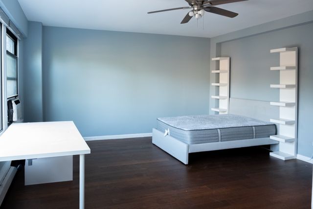 4880 N Marine Drive 304, Chicago, IL 60640
