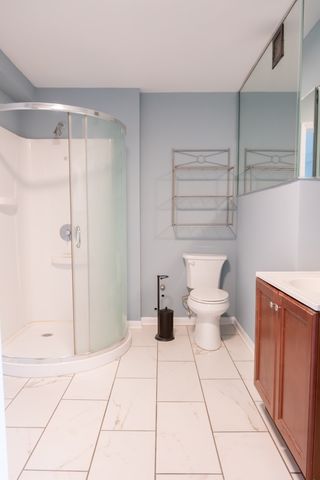 4880 N Marine Drive 304, Chicago, IL 60640