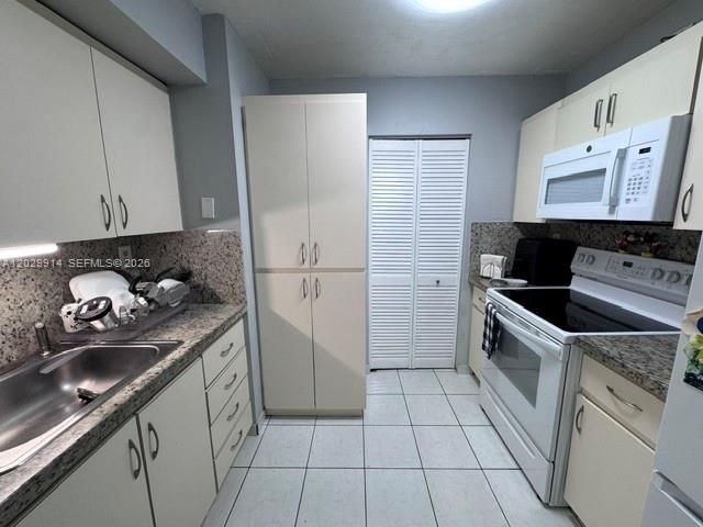 11780 SW 18th St 428-2, Miami, FL 33175