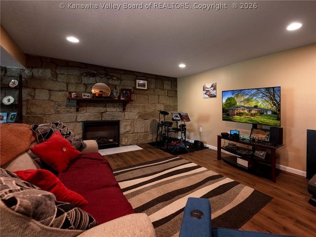 161 Oakwood Estates, Scott Depot, WV 25560