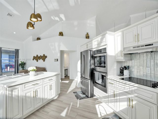 4310 NW 63rd Ave 4310, Coral Springs, FL 33067