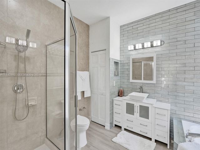 4310 NW 63rd Ave 4310, Coral Springs, FL 33067