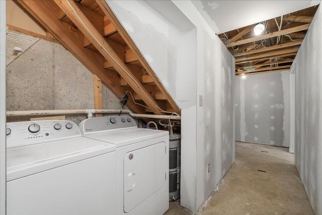 108 Park Place Court, Paris, KY 40361