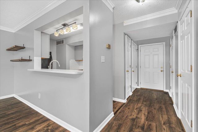 108 Park Place Court, Paris, KY 40361