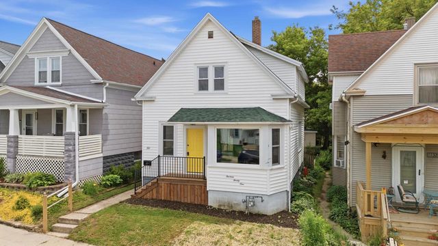 1321 Monroe AVENUE, South Milwaukee, WI 53172